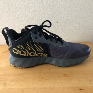 Men’s Adidas Own the Game 2.0 Basketball Shoes Sneakers Size 7 Grey Gold Stripe
